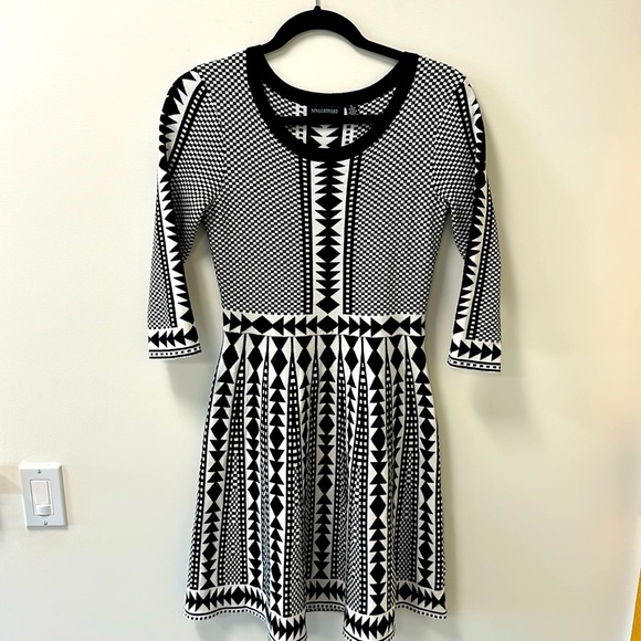 Nina Leonard • Geometric Print Sweater Dress • Sz S - Picture 3 of 13